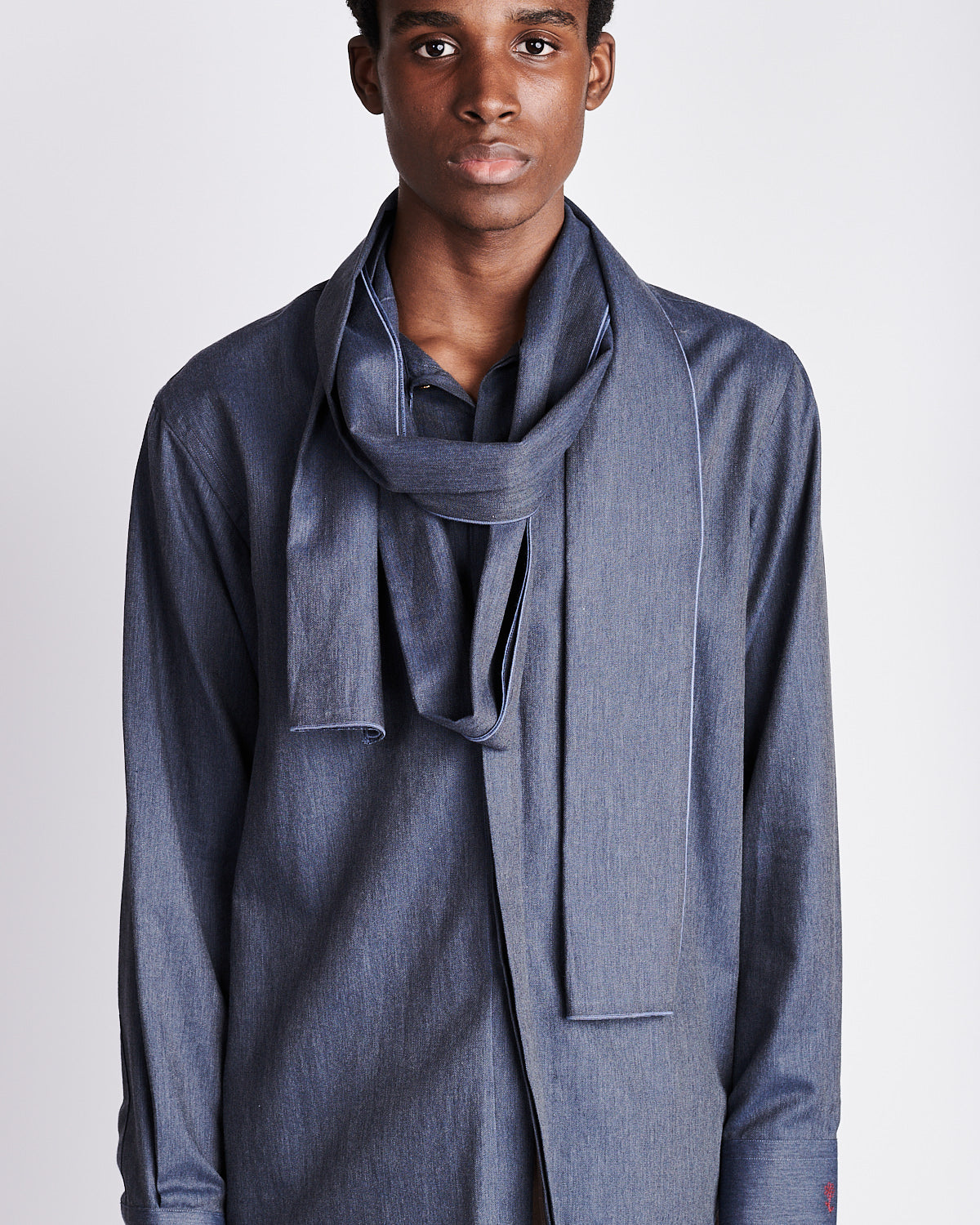 ESTEVÃO DARK BLUE LONG SCARF SHIRT BUTTON-DOWN – Eurotas of